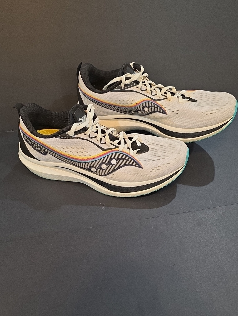 Saucony Endorphin Speed 2 Mens Cream/Black/Teal New York Running Shoes Size 12.5